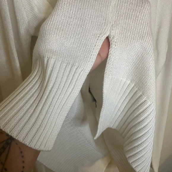 C&C California White Sweater with Navy Anchor - Picture 5 of 8